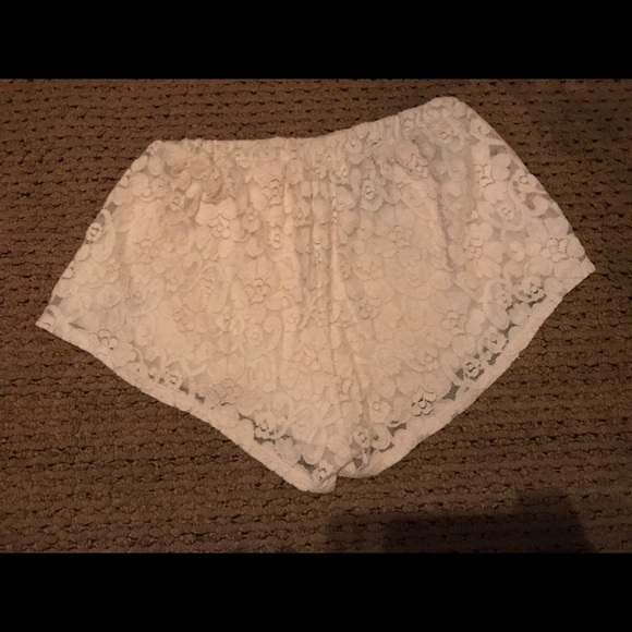 Shorts - Picture 3 of 3